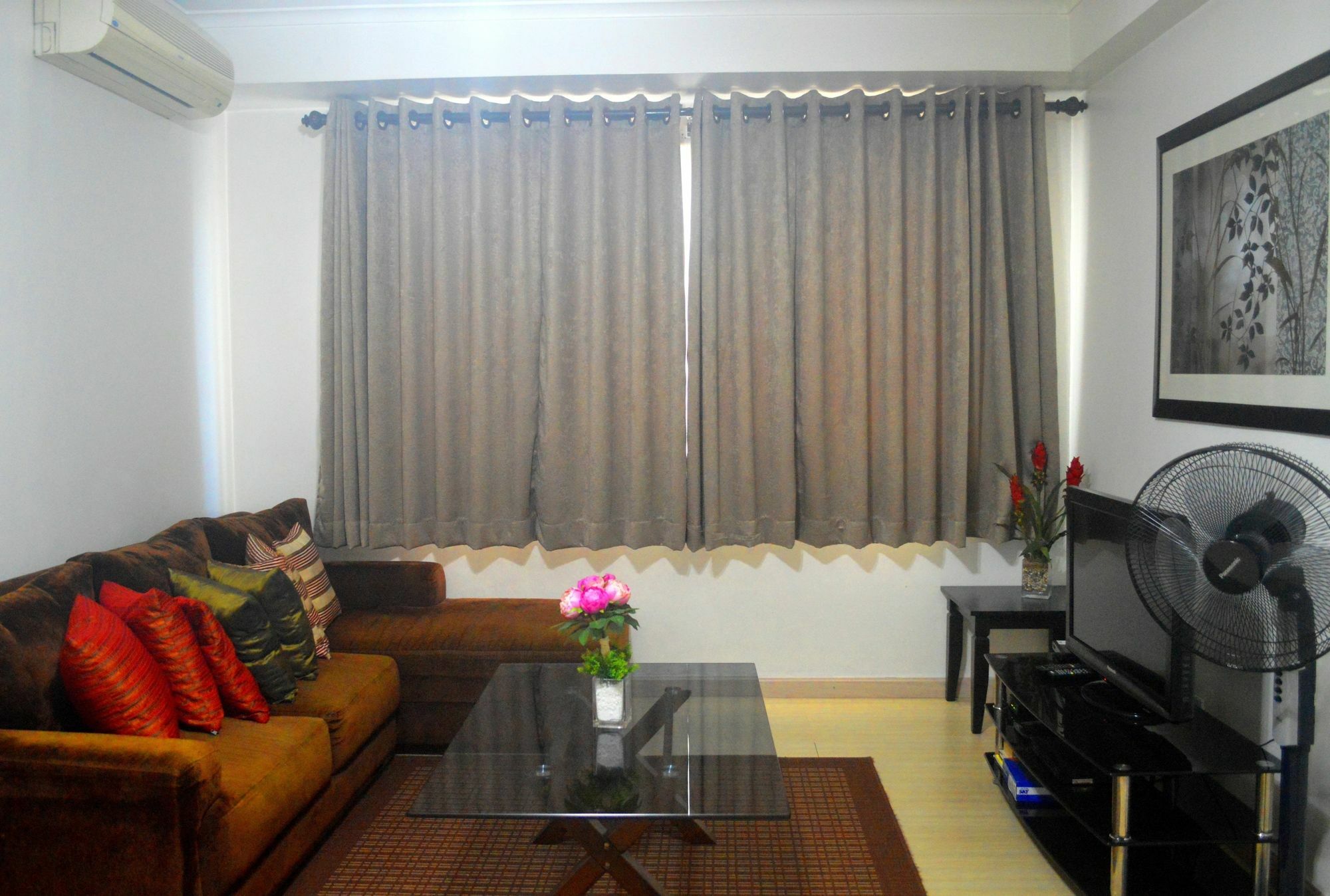 South Of Market Private Residences Taguig Eksteriør billede